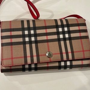 BRAND NEW BURBERRY PURSE